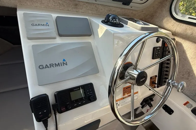 Slide: The Image of Yamaha display showing trip data for Parker 2320 SL Sport Cabin, 2020 model. - 34