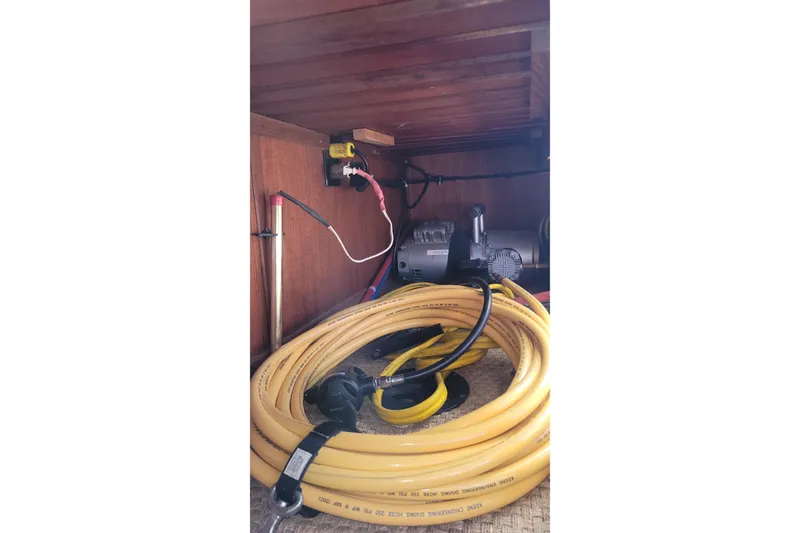Slide: The Image of Hookah w Air Compressor - 34