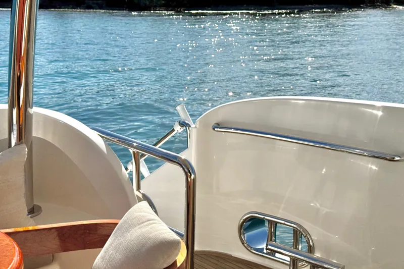 Slide: The Image of Luxury yacht Horizon E88 deck with ocean view, 2011 model. - 71