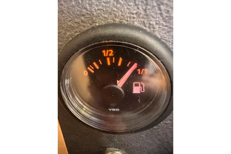 Slide: The Image of Fuel gauge of 2021 Jeanneau Sun Odyssey 349 showing full tank. - 64