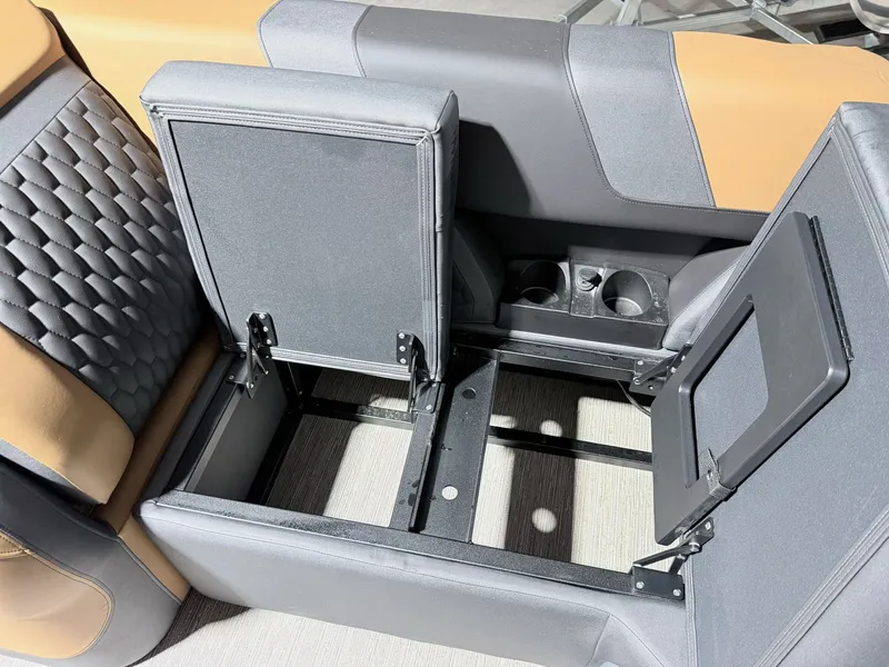 Slide: The Image of Sylvan L5 LZ DH 2026 seat with storage and cup holders. - 10