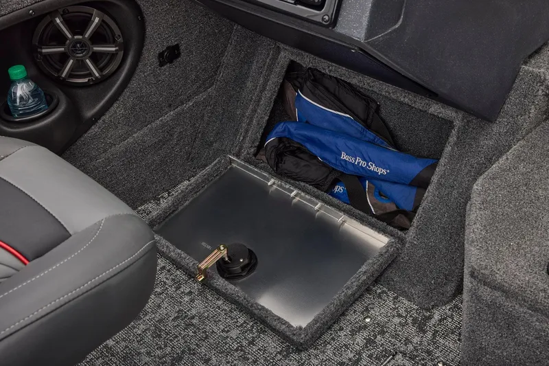 Slide: The Image of Tracker Targa V-18 Combo 2026 - 44