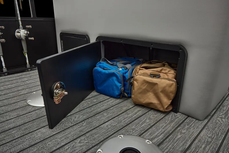 Slide: The Image of Ranger 220FC 2026 - 61