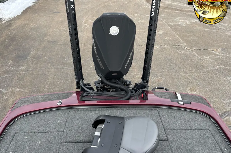 Slide: The Image of 2025 Nitro Z21 XL boat with motor and fishing seat on deck. - 9