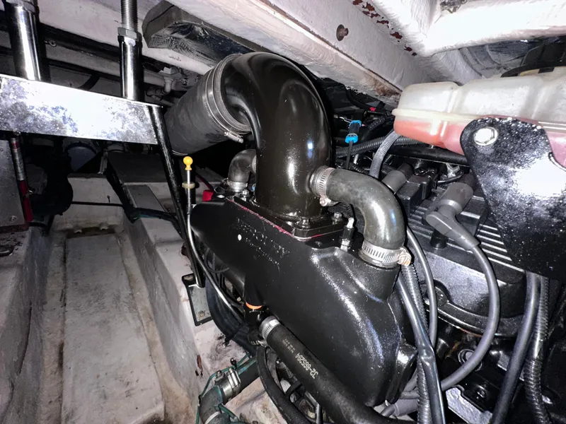 Slide: The Image of Engine compartment of 2007 Sea Ray 36 Sedan Bridge. - 38