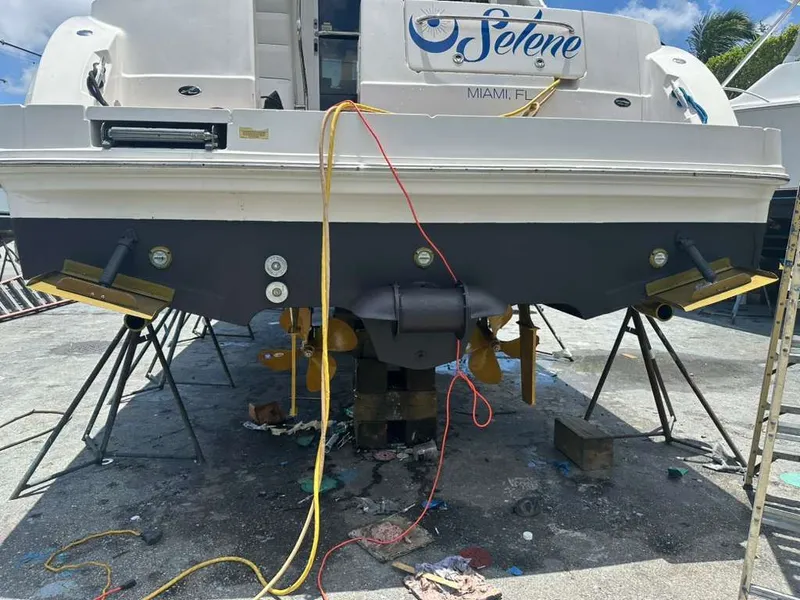 Slide: The Image of Rear view of a 2007 Sea Ray 36 Sedan Bridge yacht in Miami. - 41