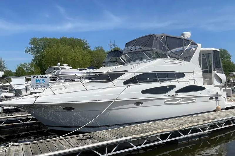 Slide: The Image of 2006 Cruisers Yachts 385 Motoryacht for sale, docked at marina. - 34
