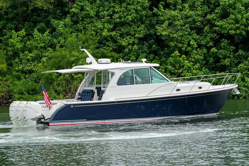 Slide: The Image of Hinckley 40X Renie Vie- Profile - 12