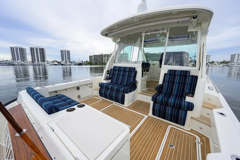 Slide: The Image of Hinckley 40X Renie Vie- Cockpit - 21