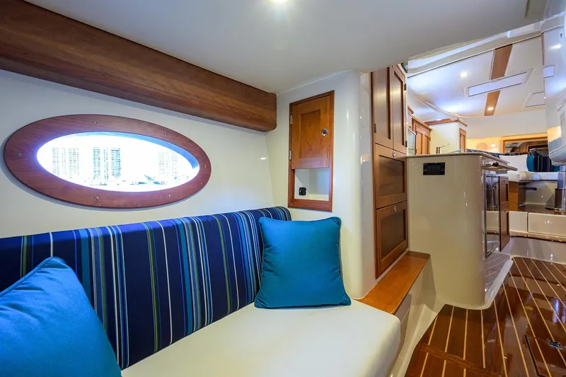 Slide: The Image of Hinckley 40X Renie Vie- Loveseat - 57