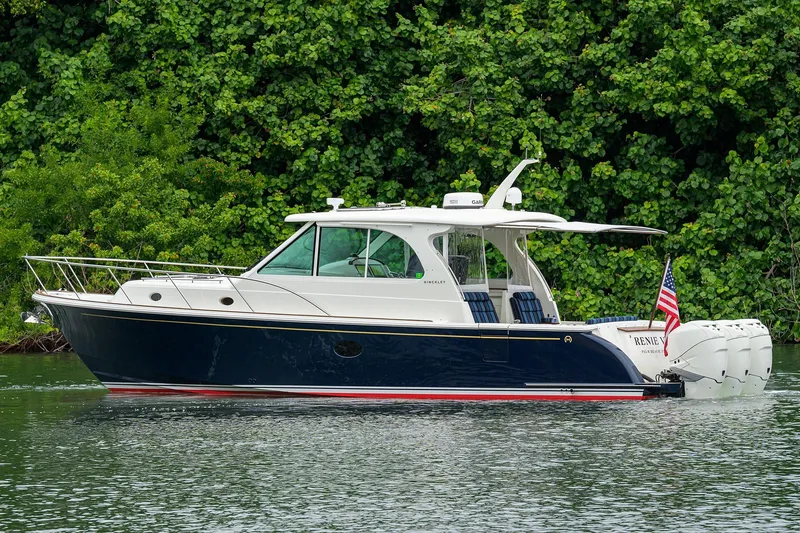 Slide: The Image of Hinckley 40X Renie Vie- Profile - 8