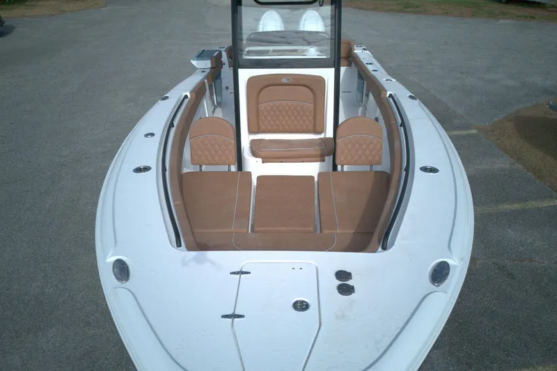 Slide: The Image of 2026 Sea Hunt Ultra 275 SE boat with spacious seating and modern design. - 9
