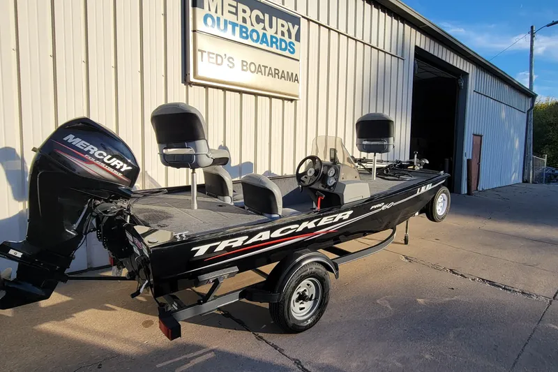 Slide: The Image of 2018 Bass Tracker Pro 16 boat with Mercury outboard at Ted's Boatarama. - 18