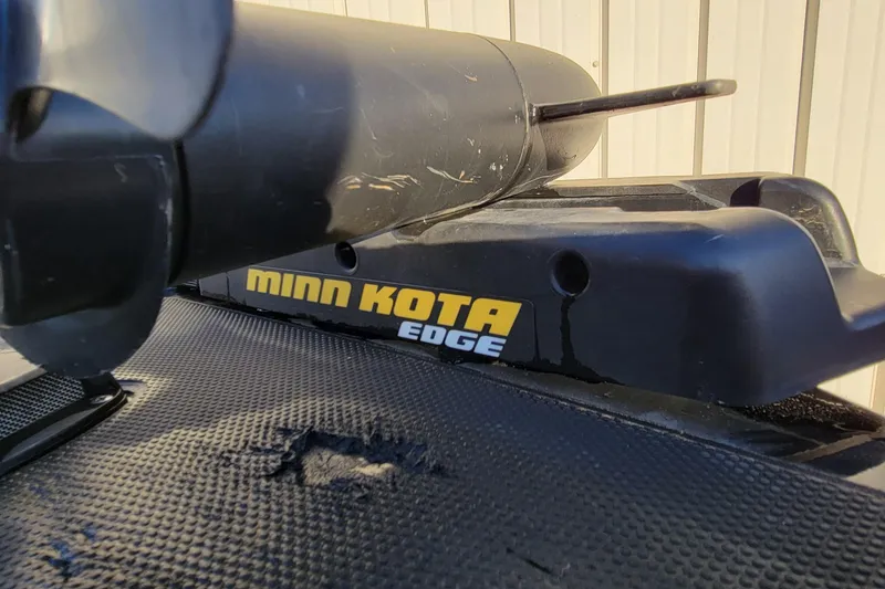 Slide: The Image of Minn Kota Edge trolling motor on 2018 Bass Tracker Pro 16 boat. - 21