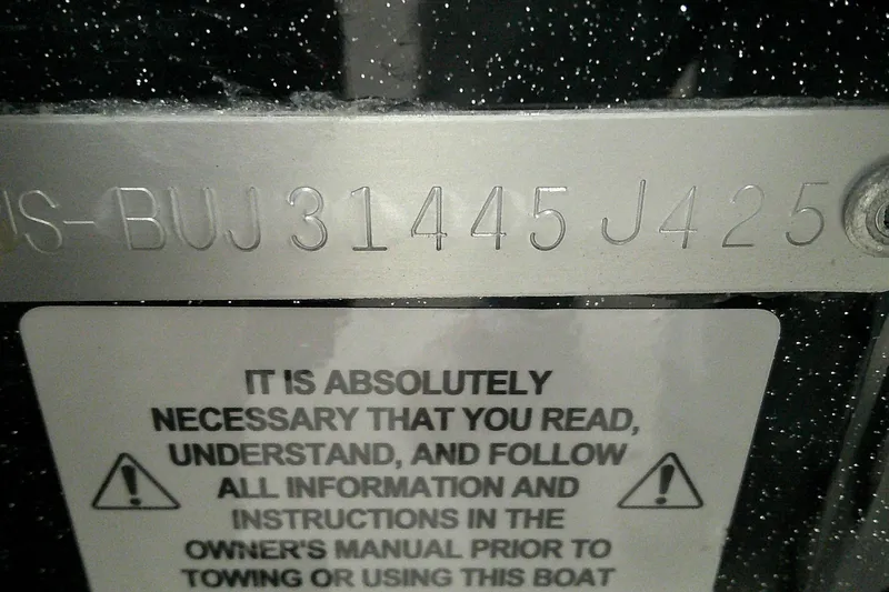 Slide: The Image of 2025 Nitro Z21 XL boat identification number and safety instructions label. - 8
