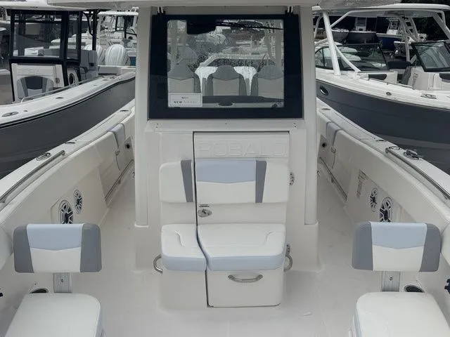 Slide: The Image of Robalo R300 Center Console 2025 - 24