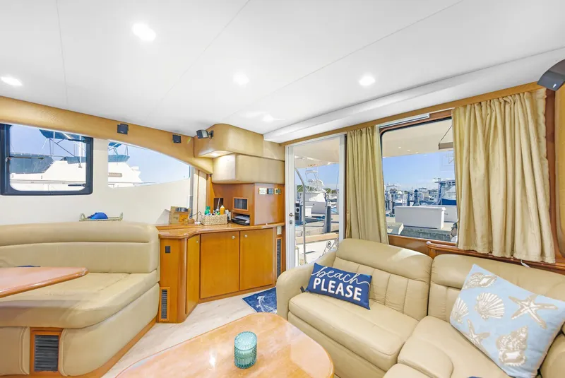 Slide: The Image of Interior of a 2007 Silverton 45 Convertible yacht. - 13