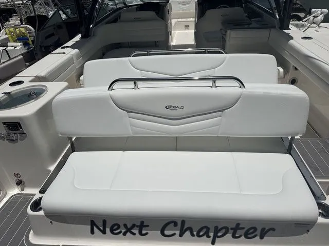 Slide: The Image of Robalo R317 Dual Console 2021 - 3