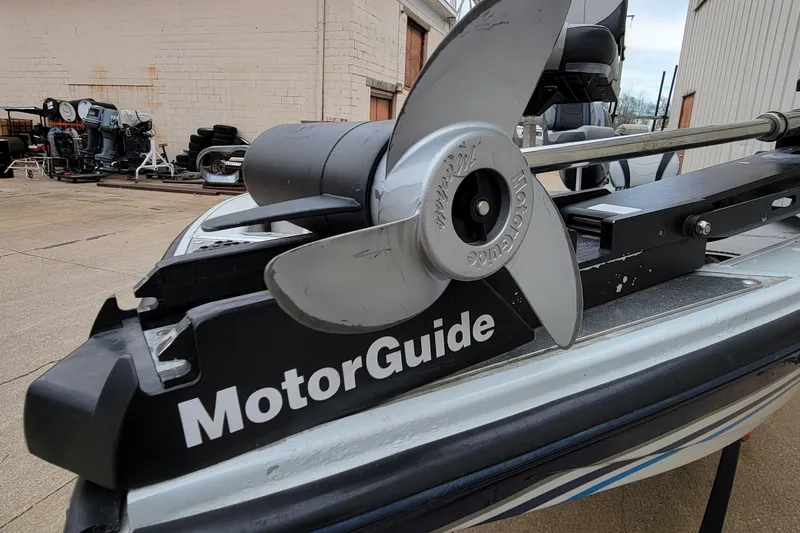 Slide: The Image of Close-up of MotorGuide trolling motor on 1999 Ranger 107 Cherokee boat. - 15
