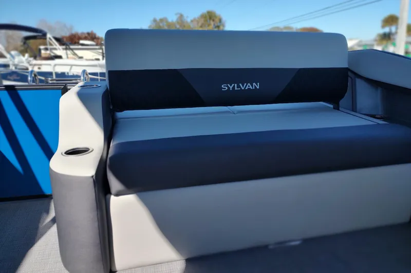 Slide: The Image of 2026 Sylvan R-22 boat seat with cup holders, featuring sleek design and comfortable upholstery. - 12