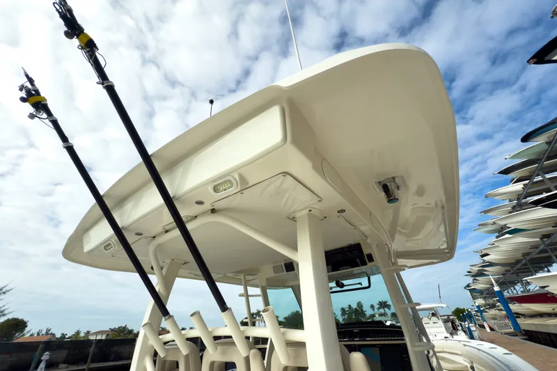 Slide: The Image of Boston Whaler 380 Outrage 2019 - 11