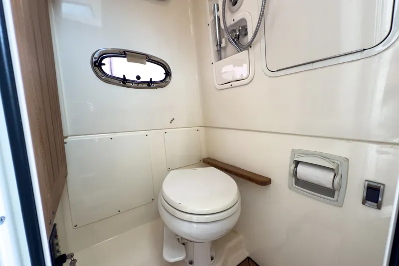 Slide: The Image of Boston Whaler 380 Outrage 2019 - 20