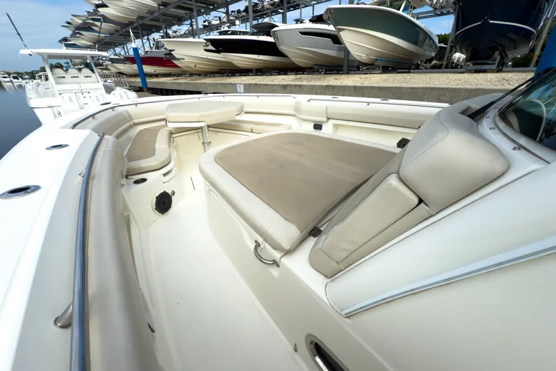 Slide: The Image of Boston Whaler 380 Outrage 2019 - 22
