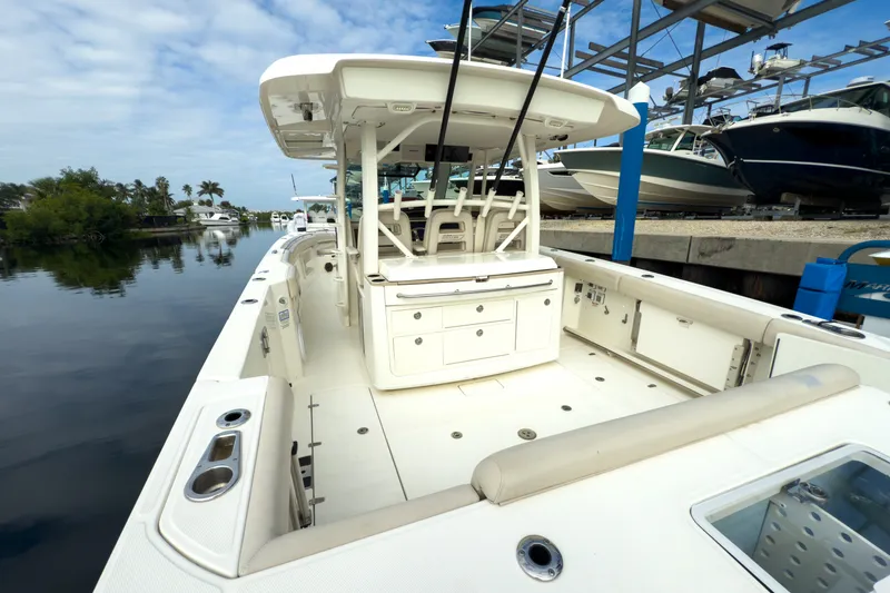 Slide: The Image of Boston Whaler 380 Outrage 2019 - 5