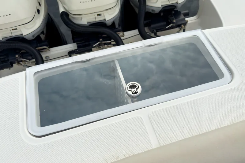 Slide: The Image of Boston Whaler 380 Outrage 2019 - 8