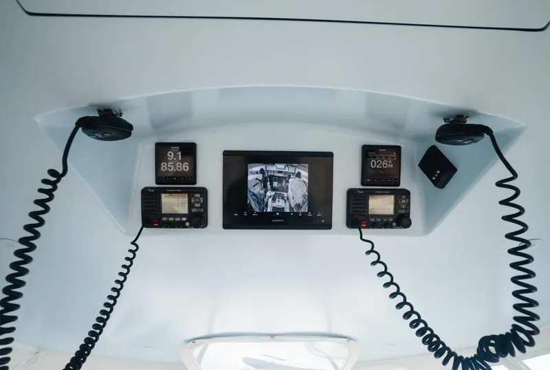 Slide: The Image of Overhead Garmin & VHF - 23