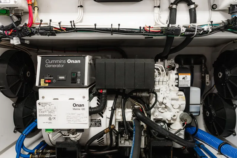 Slide: The Image of Cummins Onan 7.5kW - 33