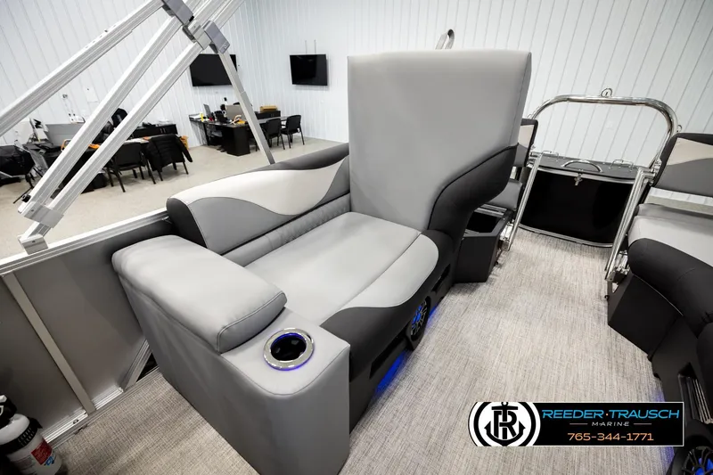 Slide: The Image of Luxurious seating on 2026 Avalon LSZ QLS pontoon boat, featuring modern design and comfort. - 30