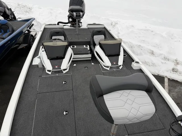 Slide: The Image of Vexus AVX2100 2026 - 11