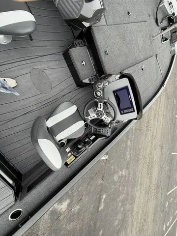 Slide: The Image of Vexus AVX1985s 2026 - 10