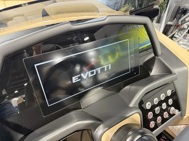 Slide: The Image of Evotti 723 QL 2026 - 20