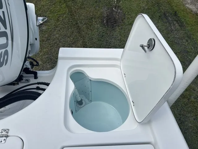 Slide: The Image of Sea Pro 210 DLX BAY 2024 - 11