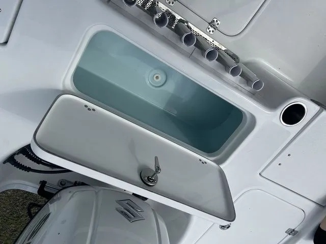 Slide: The Image of Sea Pro 210 DLX BAY 2024 - 12