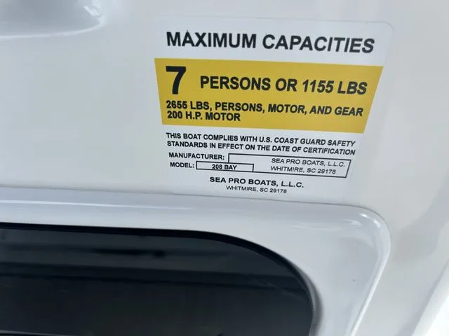 Slide: The Image of Sea Pro 210 DLX BAY 2024 - 15