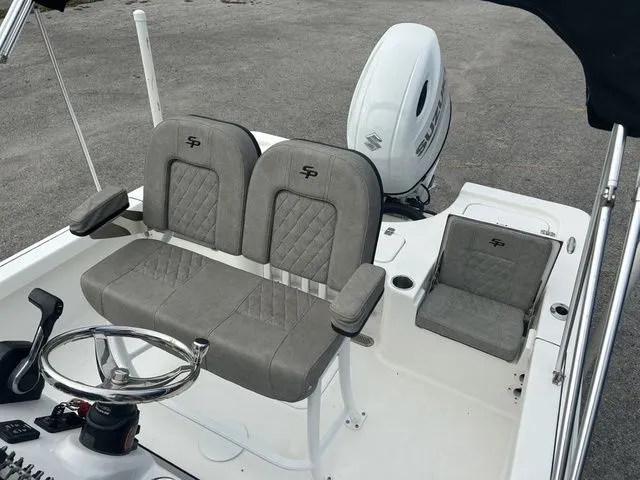 Slide: The Image of Sea Pro 210 DLX BAY 2024 - 3