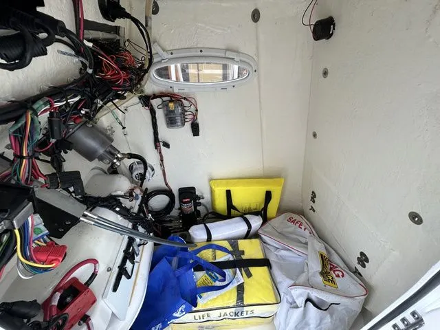 Slide: The Image of Sea Pro 210 DLX BAY 2024 - 8