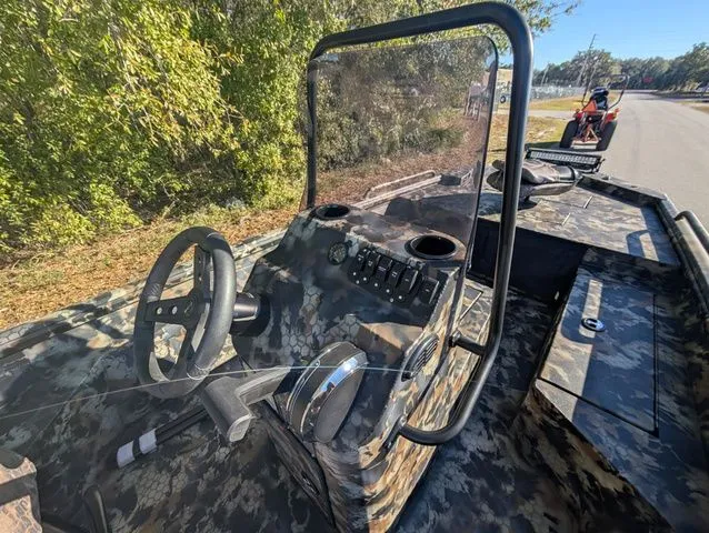 Slide: The Image of Excel 1860 Shallow Water F4 CC 2026 - 10