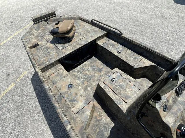 Slide: The Image of Excel 1860 Shallow Water F4 CC 2026 - 11