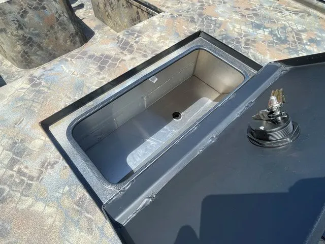 Slide: The Image of Excel 1860 Shallow Water F4 CC 2026 - 24