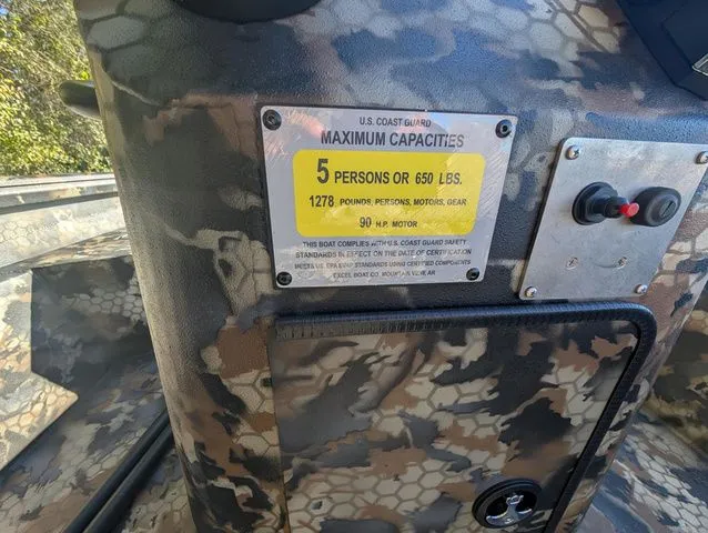 Slide: The Image of Excel 1860 Shallow Water F4 CC 2026 - 7