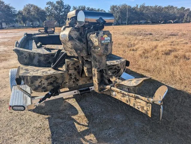 Slide: The Image of Excel 1860 SHALLOW WATER V FRONT F4 2026 - 2