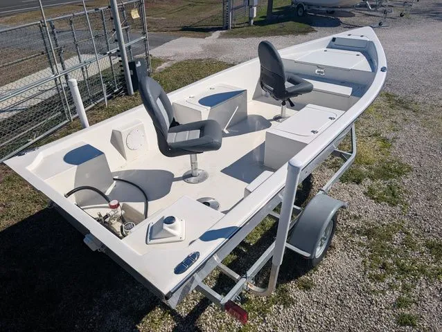 Slide: The Image of Salty Boats STUMPNOCKER 175 SKIFF TILLER 2025 - 2