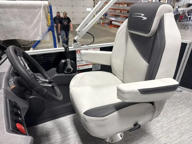 Slide: The Image of Bennington 20 SL 2026 - 10