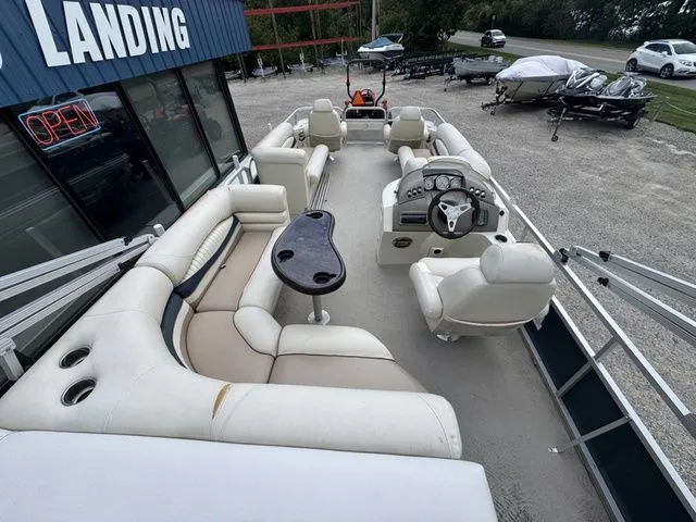 Slide: The Image of Bennington 2277RFSi 2008 - 11