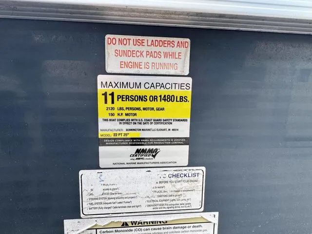 Slide: The Image of Bennington 2277RFSi 2008 - 12