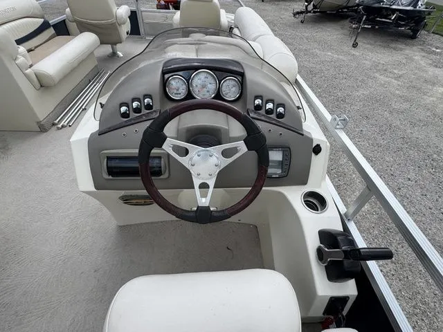 Slide: The Image of Bennington 2277RFSi 2008 - 13